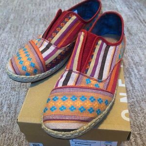Cayenne Multi Tribal Stripe Toms